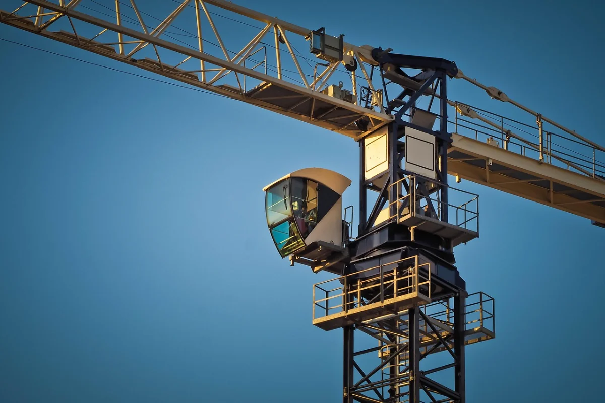CARA AMPUH CEGAH KECELAKAAN KERJA SAAT OPERASI CRANE