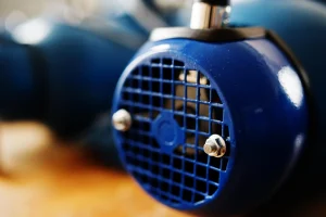 MENGELOLA POSISI POROS LEWAT ALIGNMENT PUMP AND MOTOR